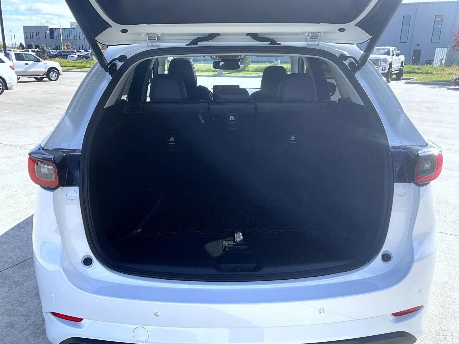 New 2025 MAZDA CX-5 AWD 2.5 S w/ Premium Plus Pkg image 10