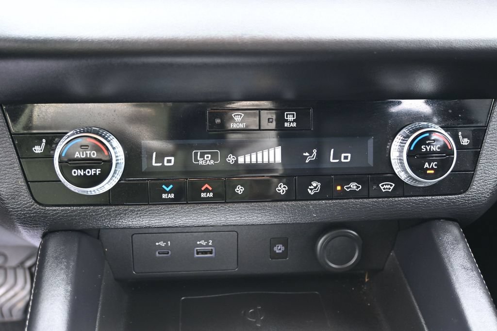Used 2024 Mitsubishi Outlander SEL Black Edition AWD/4WD image 28