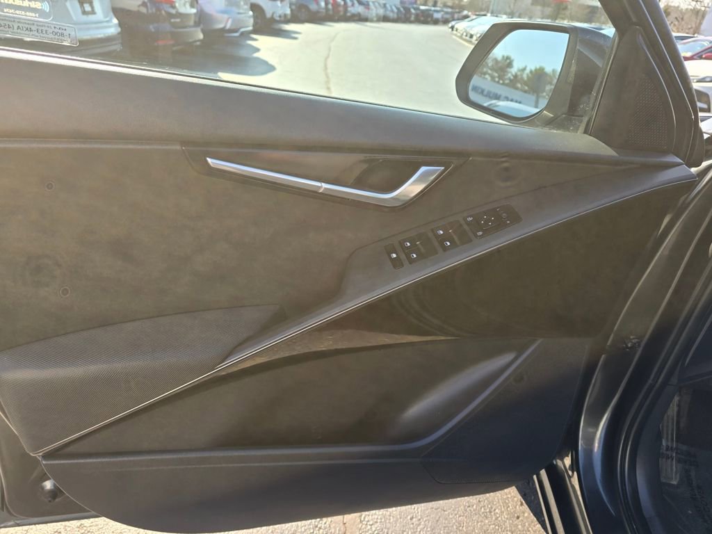 Used 2025 Kia Niro EX image 15