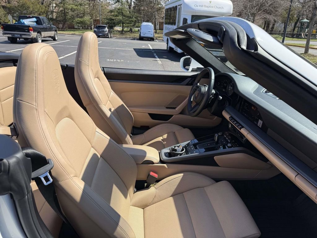 Used 2020 Porsche 911 Carrera image 16