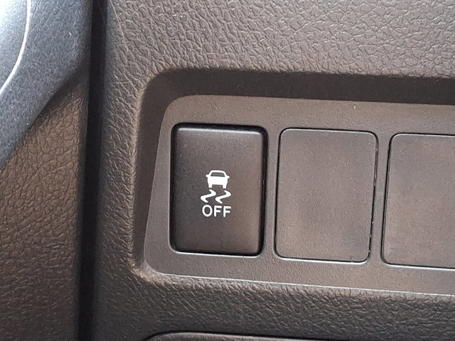 Used 2011 Toyota Matrix FWD image 25