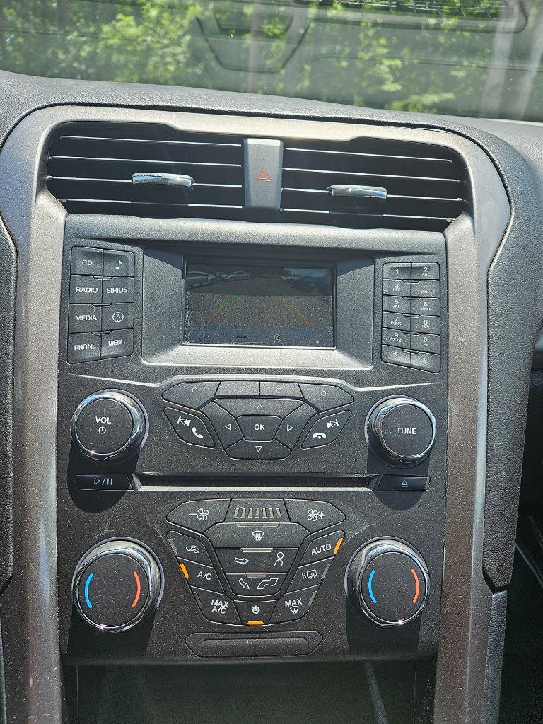 Used 2017 Ford Fusion SE w/ Equipment Group 601A FWD image 47