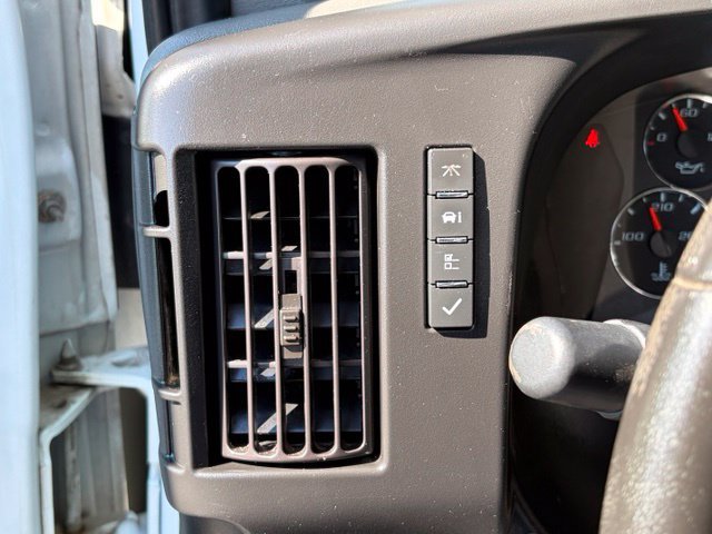 Used 2022 Chevrolet Express 3500 w/ Power Convenience Package RWD image 26