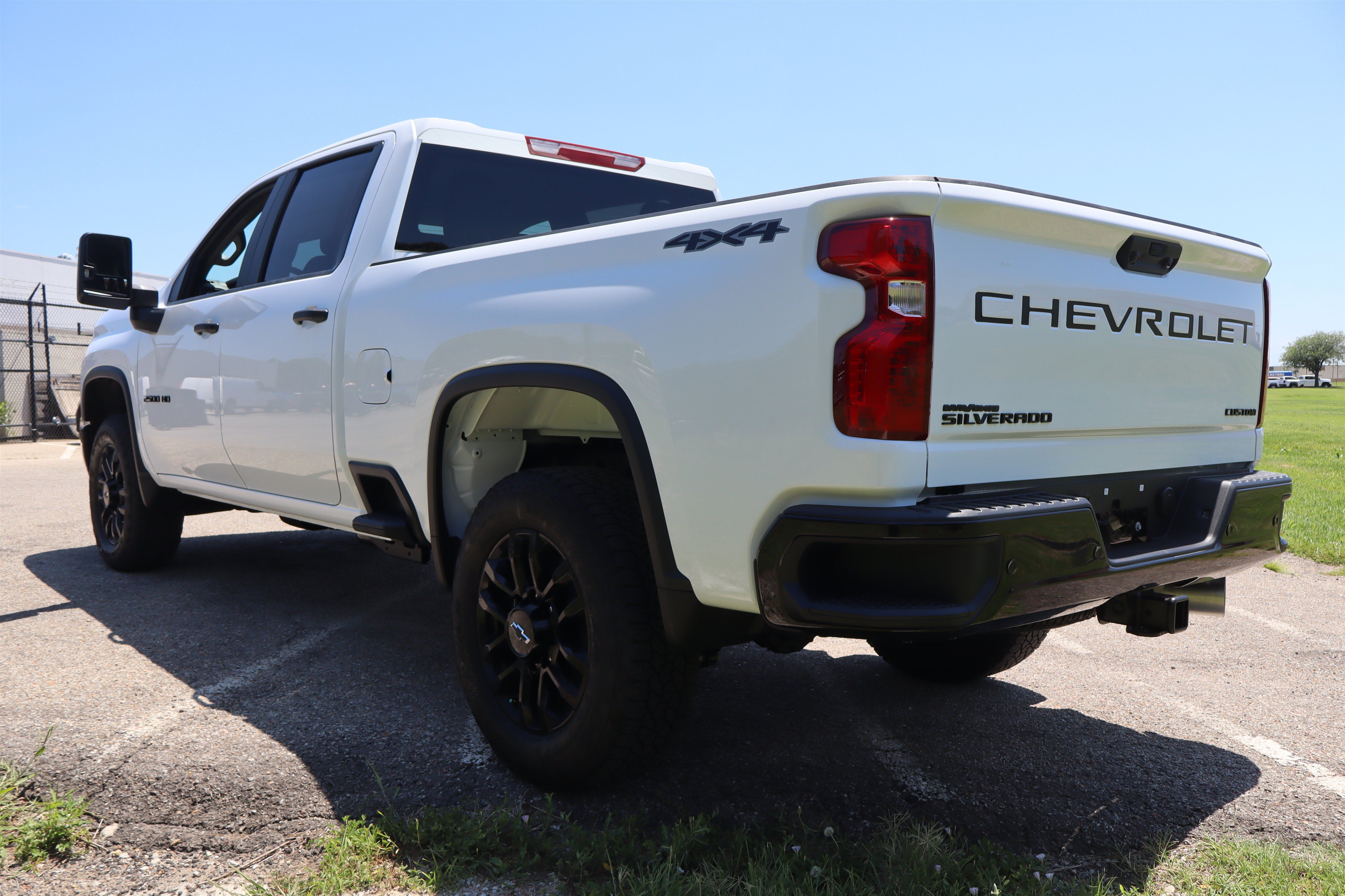 New 2026 Chevrolet Silverado 2500 Custom w/ Custom Value Package AWD/4WD image 10