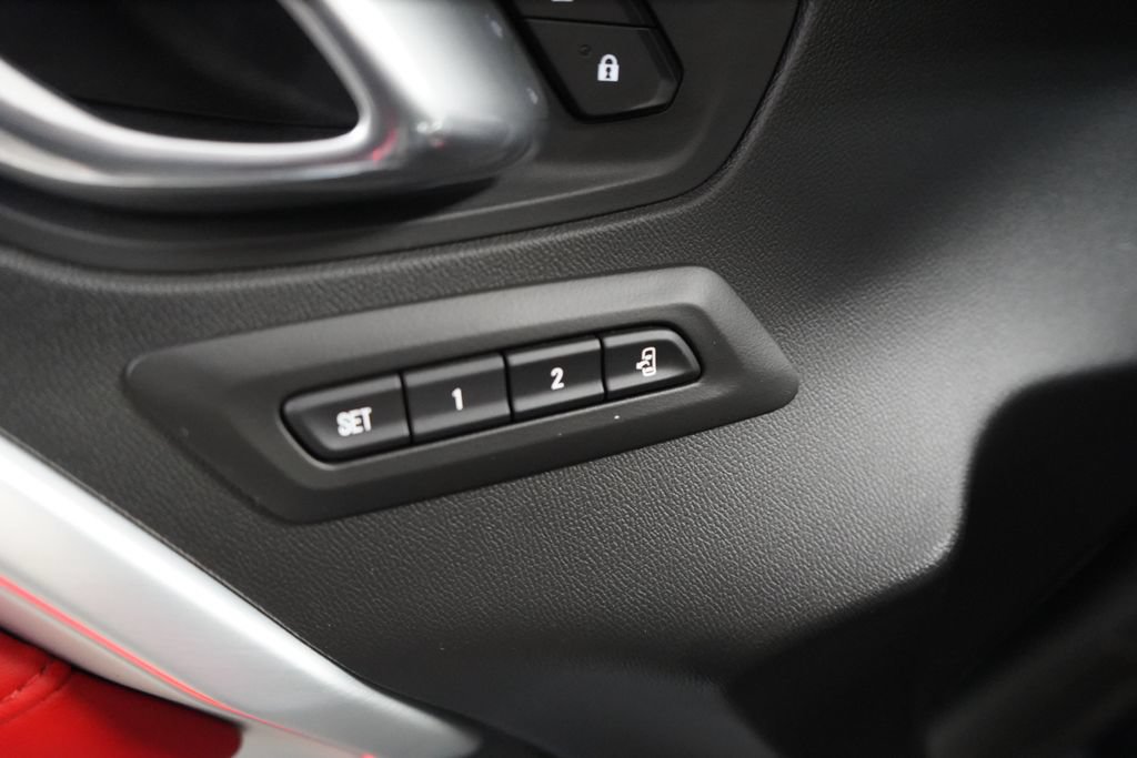 Used 2018 Chevrolet Camaro ZL1 RWD image 28