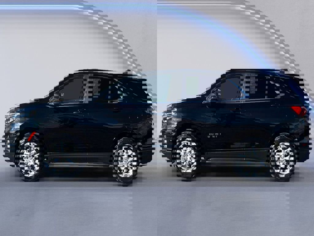 Used 2024 Chevrolet Equinox LT image 2