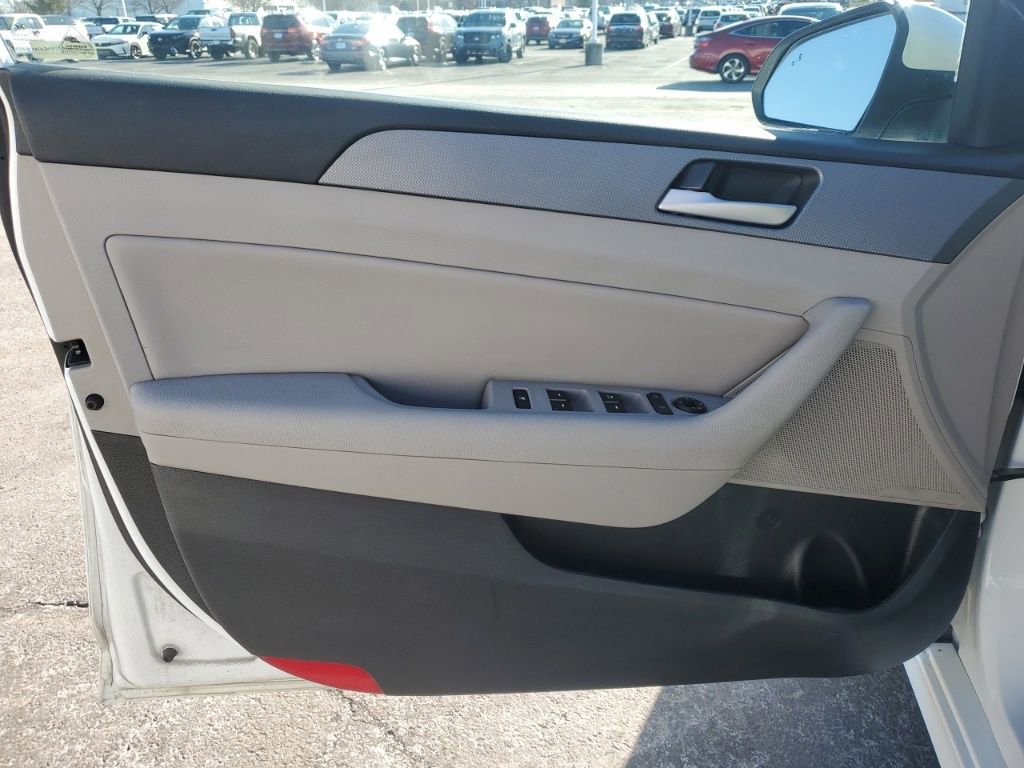 Used 2018 Hyundai Sonata SEL w/ Cargo Package image 28