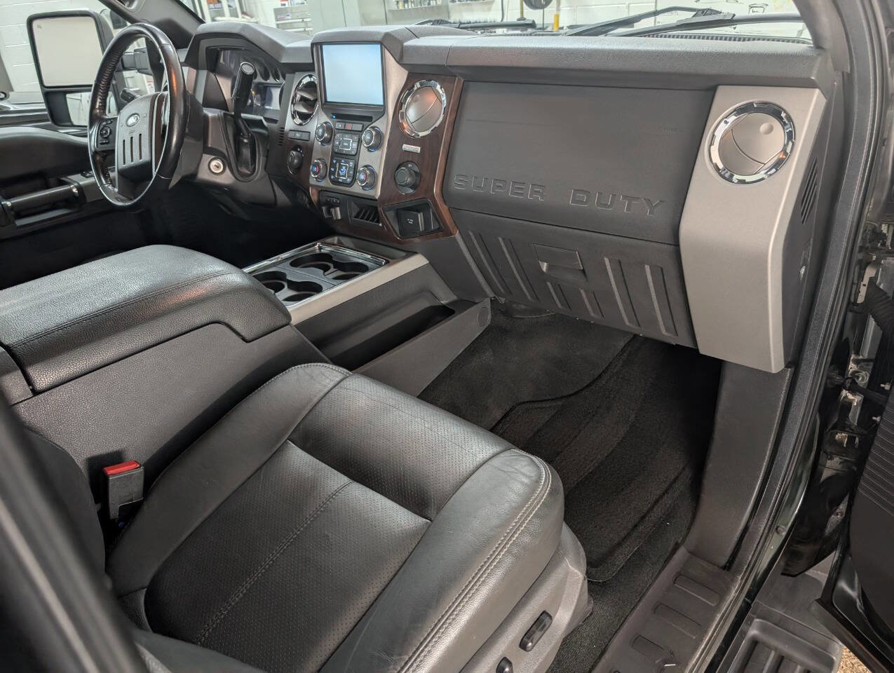 Used 2016 Ford F250 Lariat w/ Lariat Ultimate Package image 21