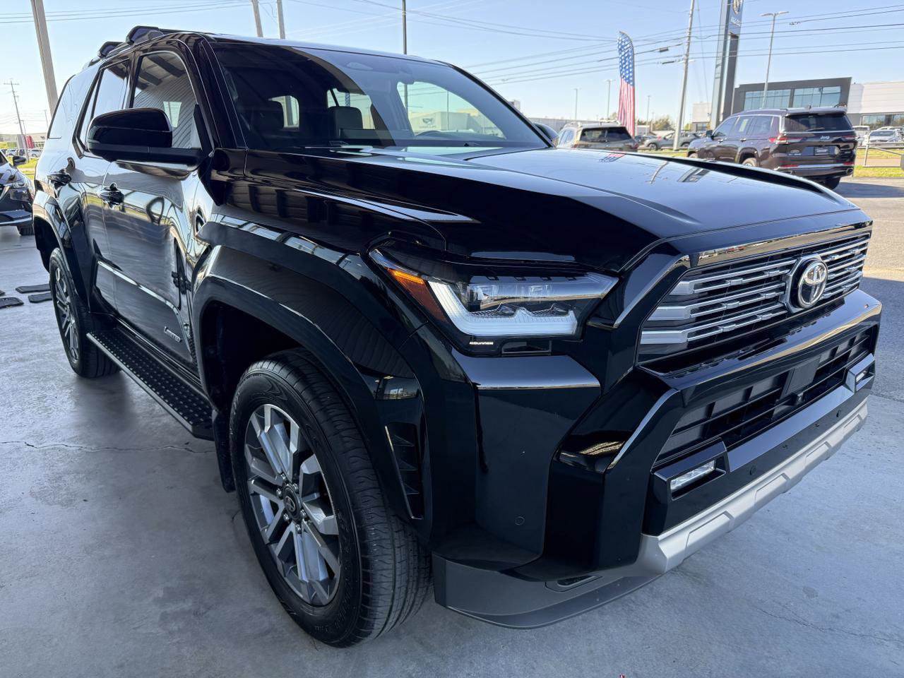 Used 2025 Toyota 4Runner Limited AWD/4WD image 3