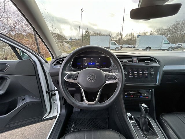 Used 2022 Volkswagen Tiguan SE image 10