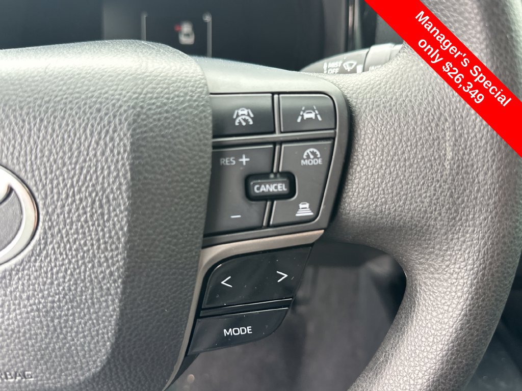 Used 2025 Toyota Camry LE AWD/4WD image 37