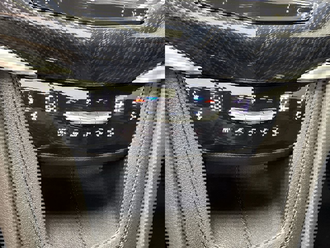 Used 2024 Cadillac XT6 Premium Luxury w/ Technology Package AWD/4WD image 24