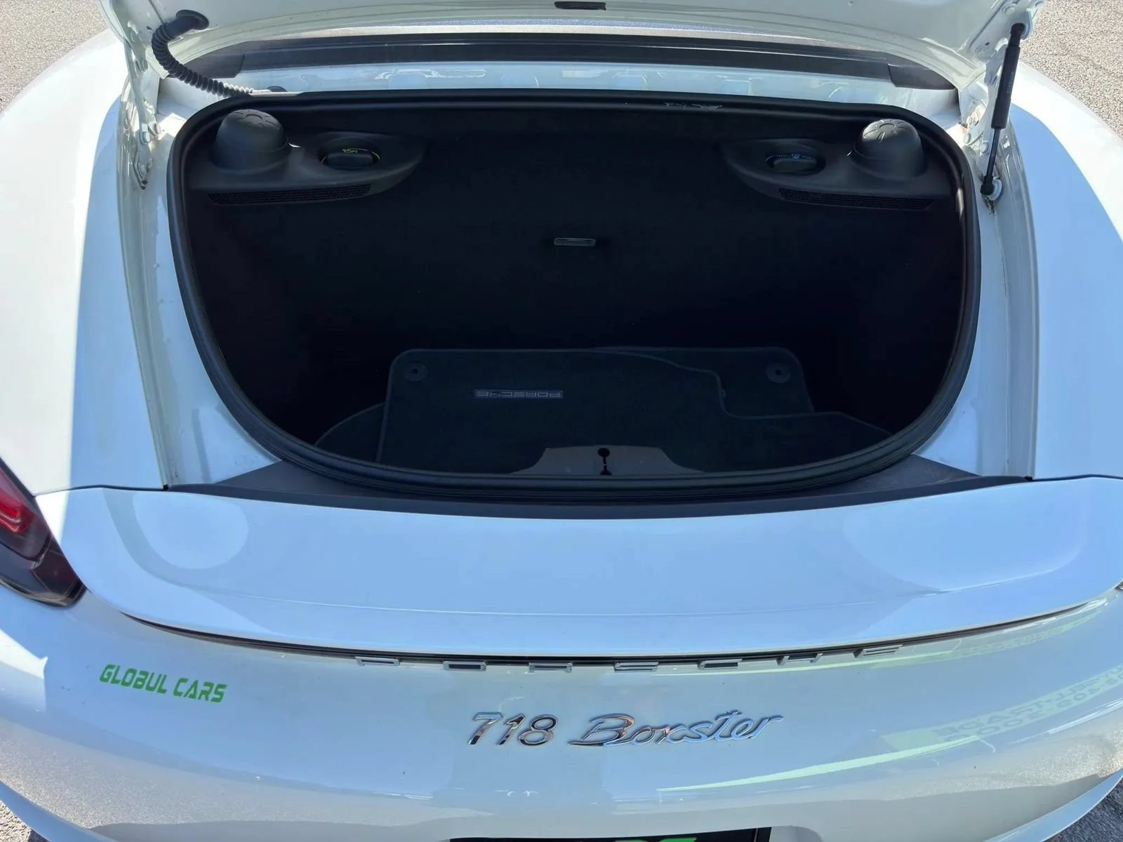 Used 2020 Porsche 718 Boxster RWD image 32