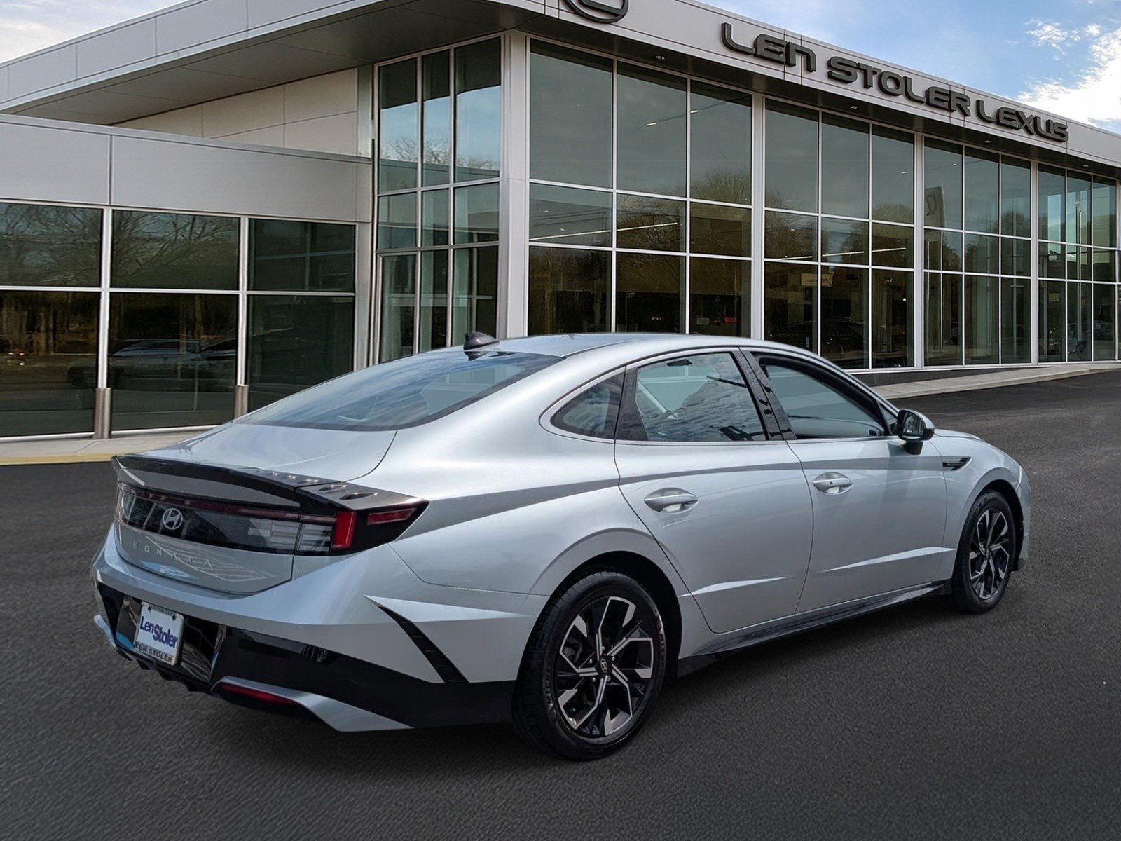 Used 2024 Hyundai Sonata SEL FWD image 3