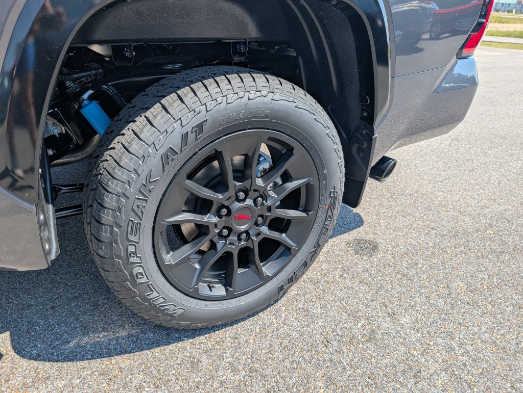 New 2026 Toyota Tundra Platinum w/ TRD Off-Road Package AWD/4WD image 33