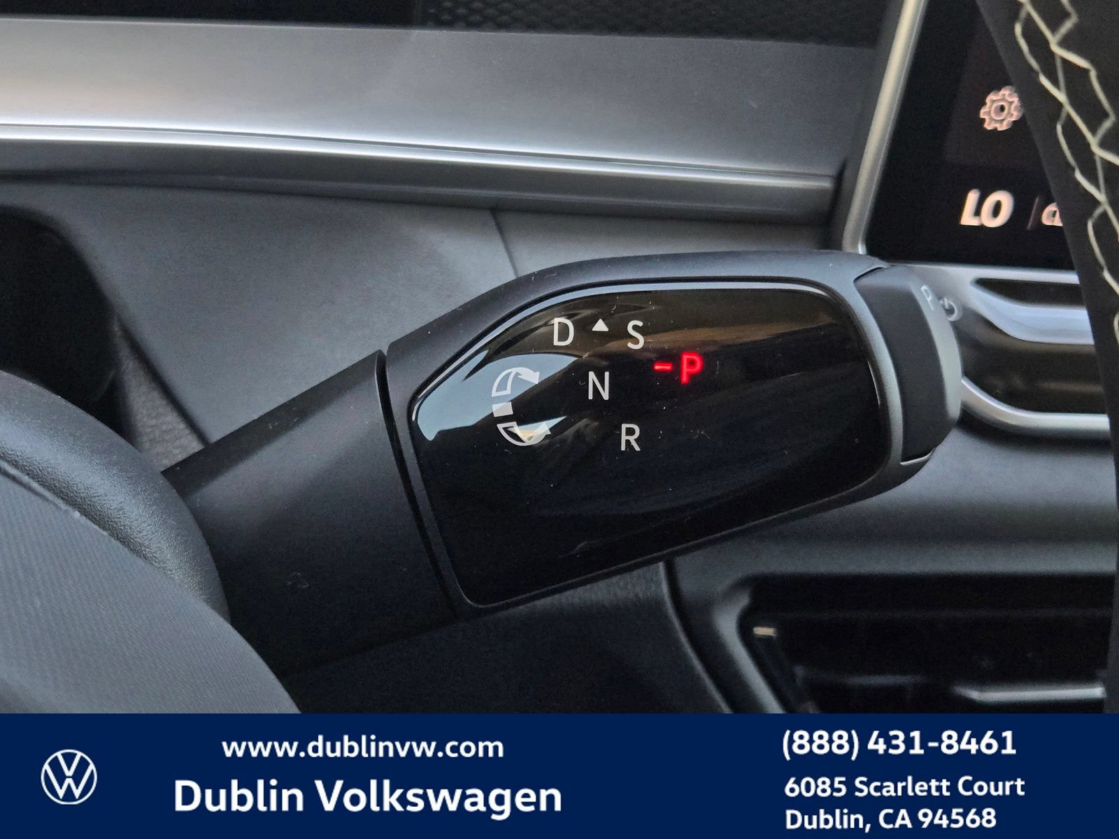 New 2026 Volkswagen Tiguan SE AWD/4WD image 17