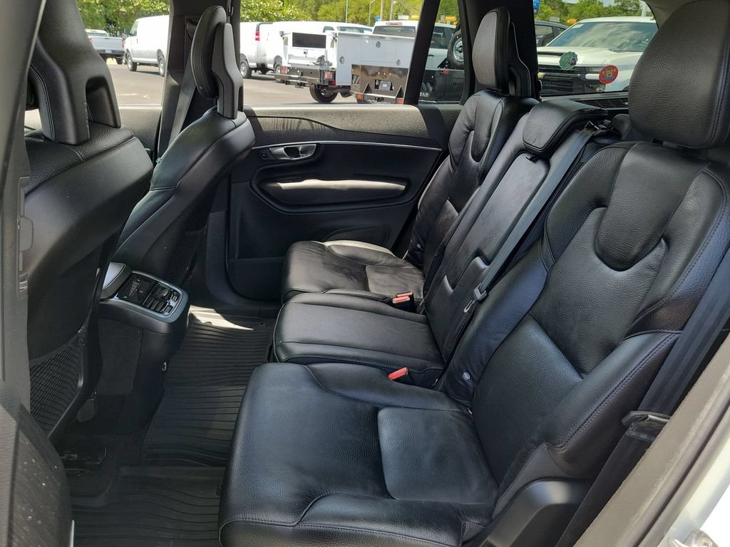 Used 2020 Volvo XC90 T6 Momentum AWD/4WD image 23
