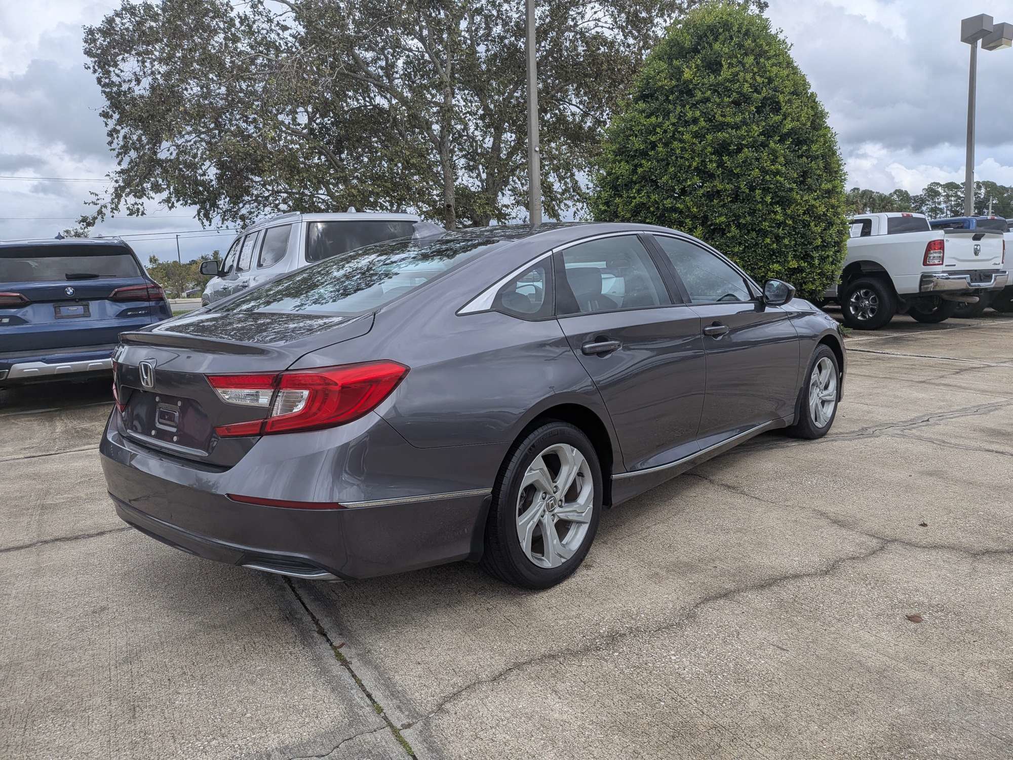 Used 2020 Honda Accord EX image 4