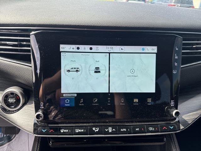 Used 2024 Jeep Wagoneer Series II w/ Flexible Seating Group image 2