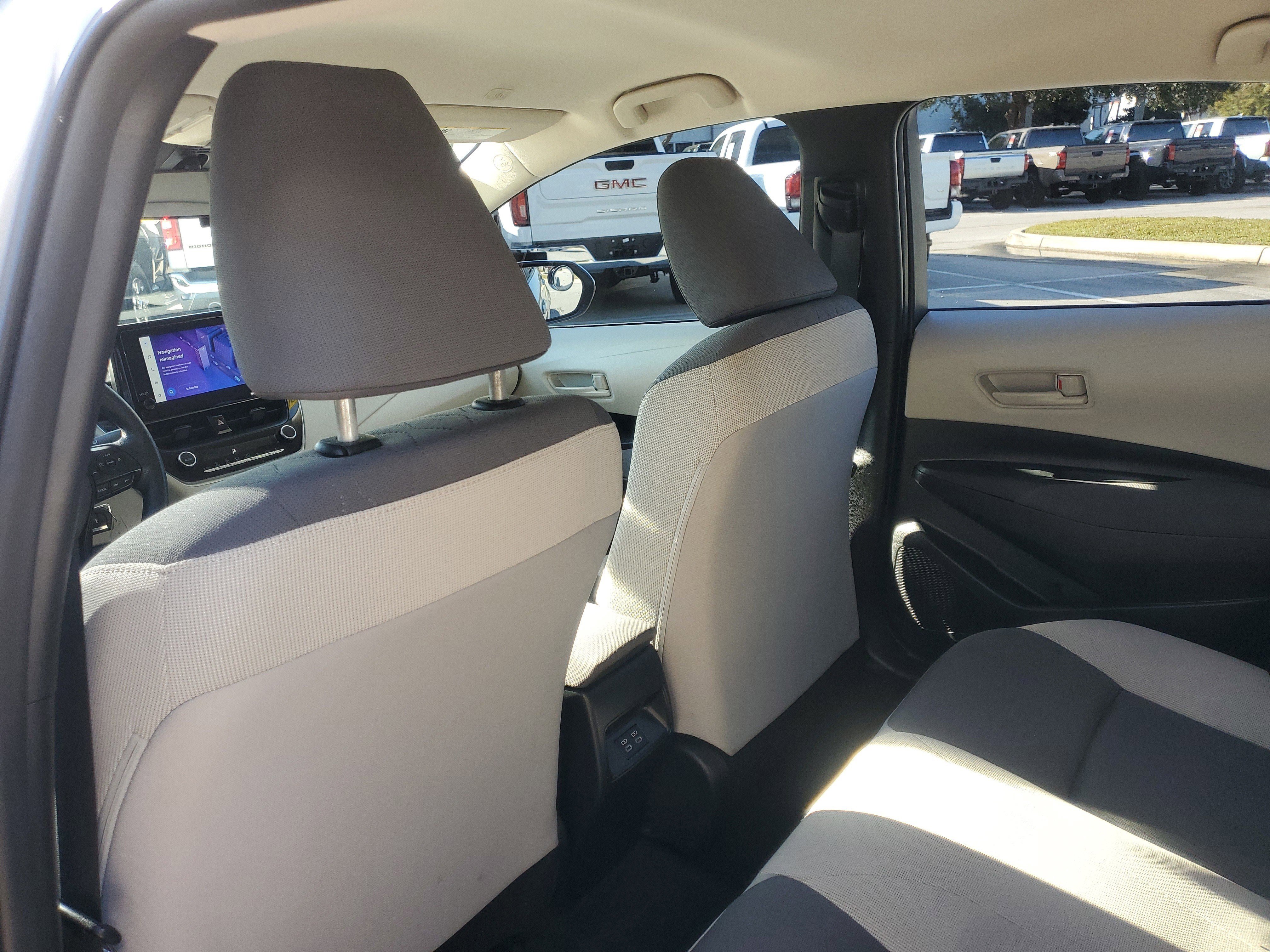 Used 2023 Toyota Corolla LE image 12