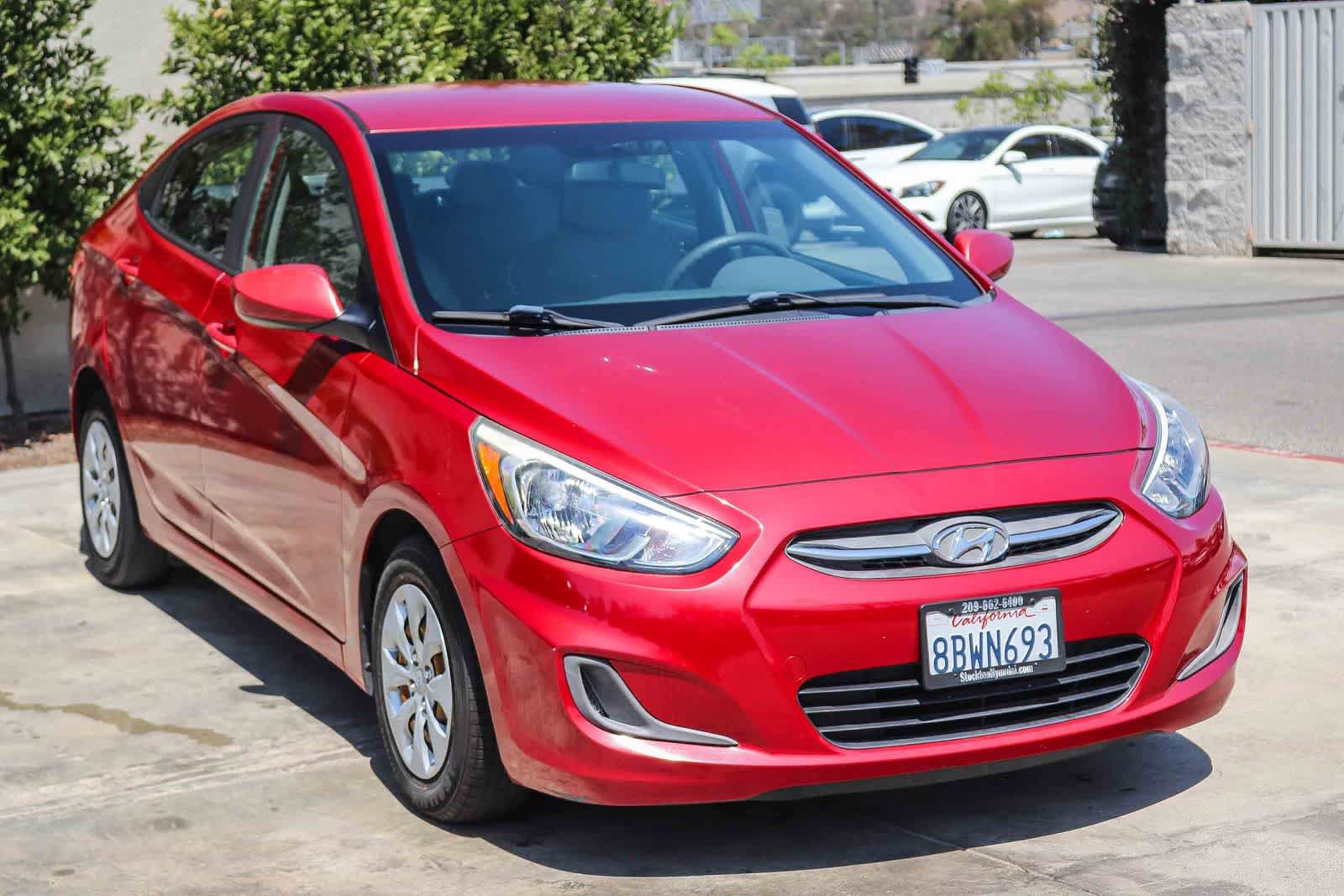 Used 2017 Hyundai Accent SE FWD image 3