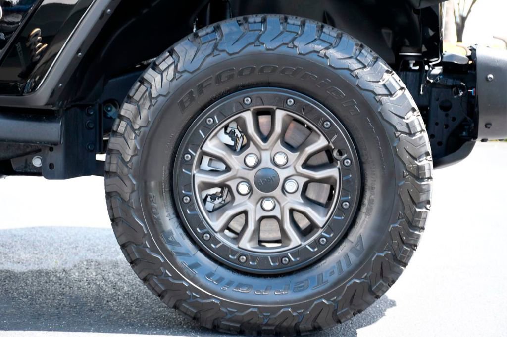 Used 2023 Jeep Wrangler Unlimited Rubicon 392 image 24