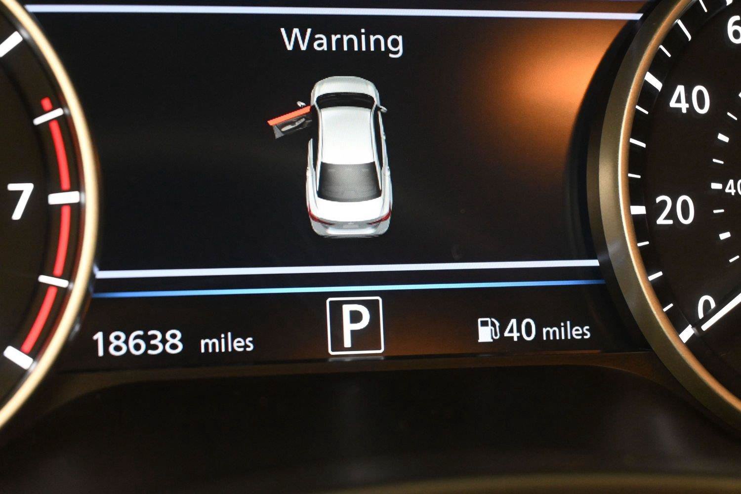 Used 2022 Nissan Sentra SV FWD image 3