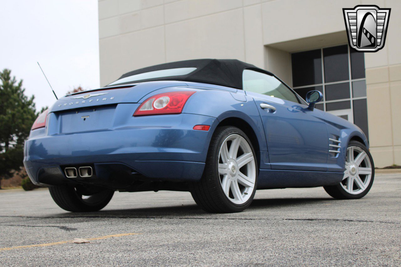 Used 2007 Chrysler Crossfire Limited image 10