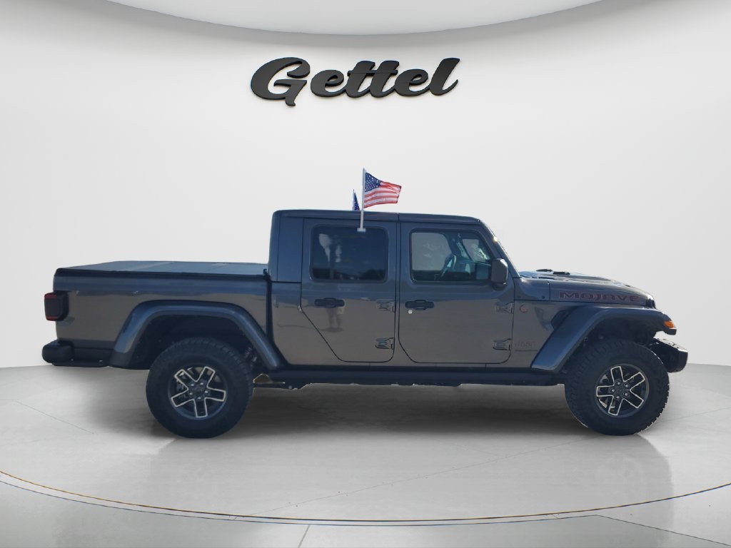 Used 2025 Jeep Gladiator Mojave AWD/4WD image 4