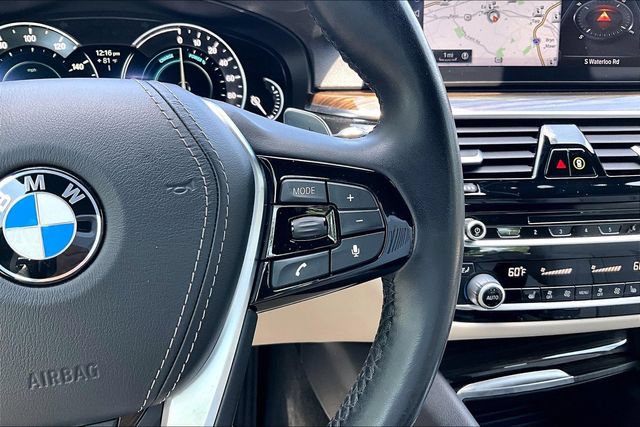 Used 2018 BMW 530e xDrive w/ Premium Package 2 AWD/4WD image 15