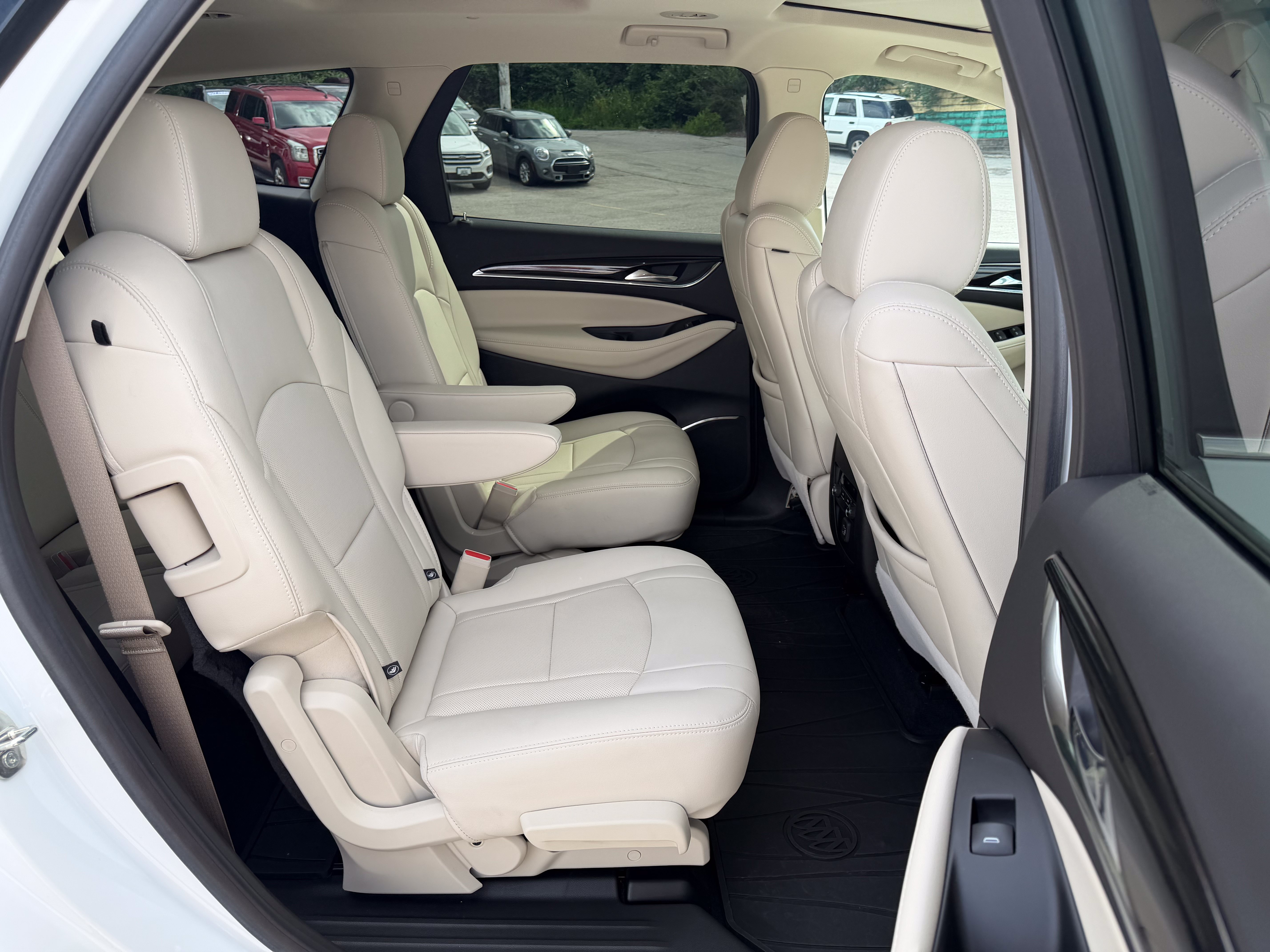Used 2023 Buick Enclave Essence w/ Experience Buick Package FWD image 12
