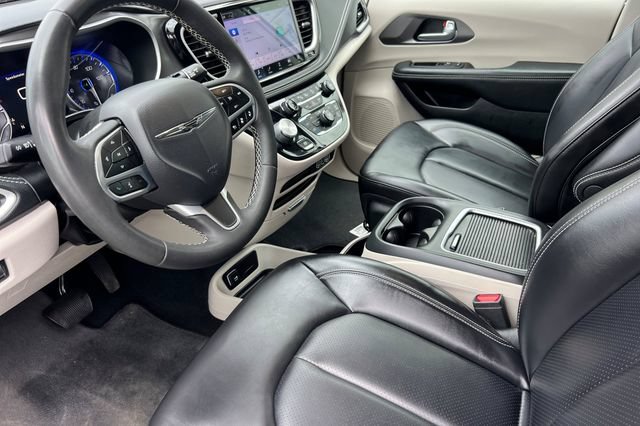 Used 2023 Chrysler Pacifica Touring-L AWD/4WD image 10