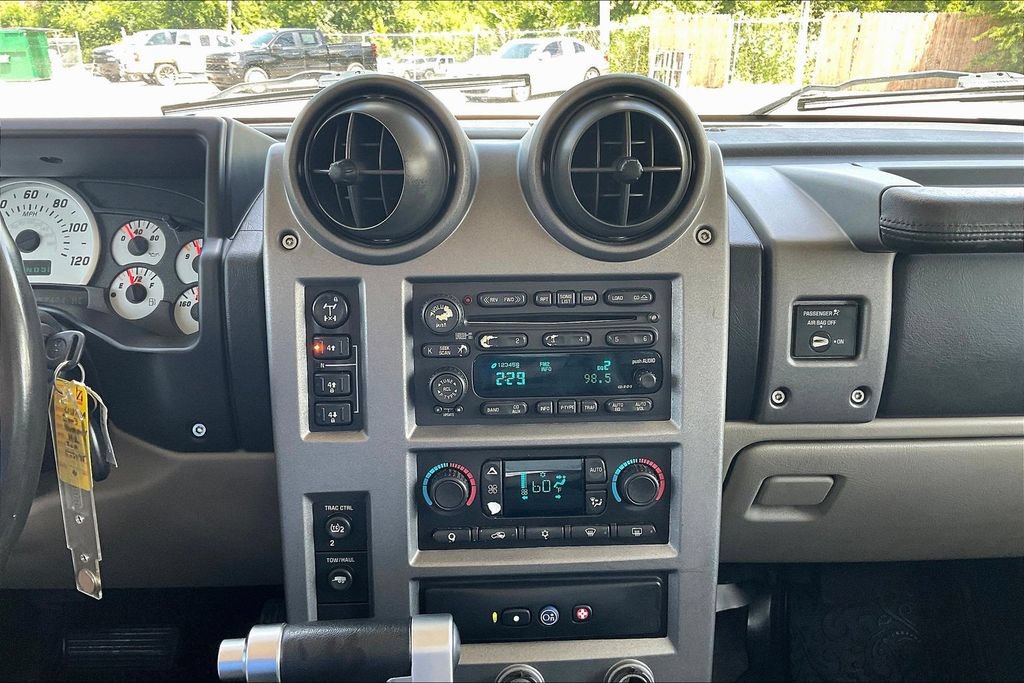 Used 2003 HUMMER H2 w/ Preferred Equipment Group AWD/4WD image 18
