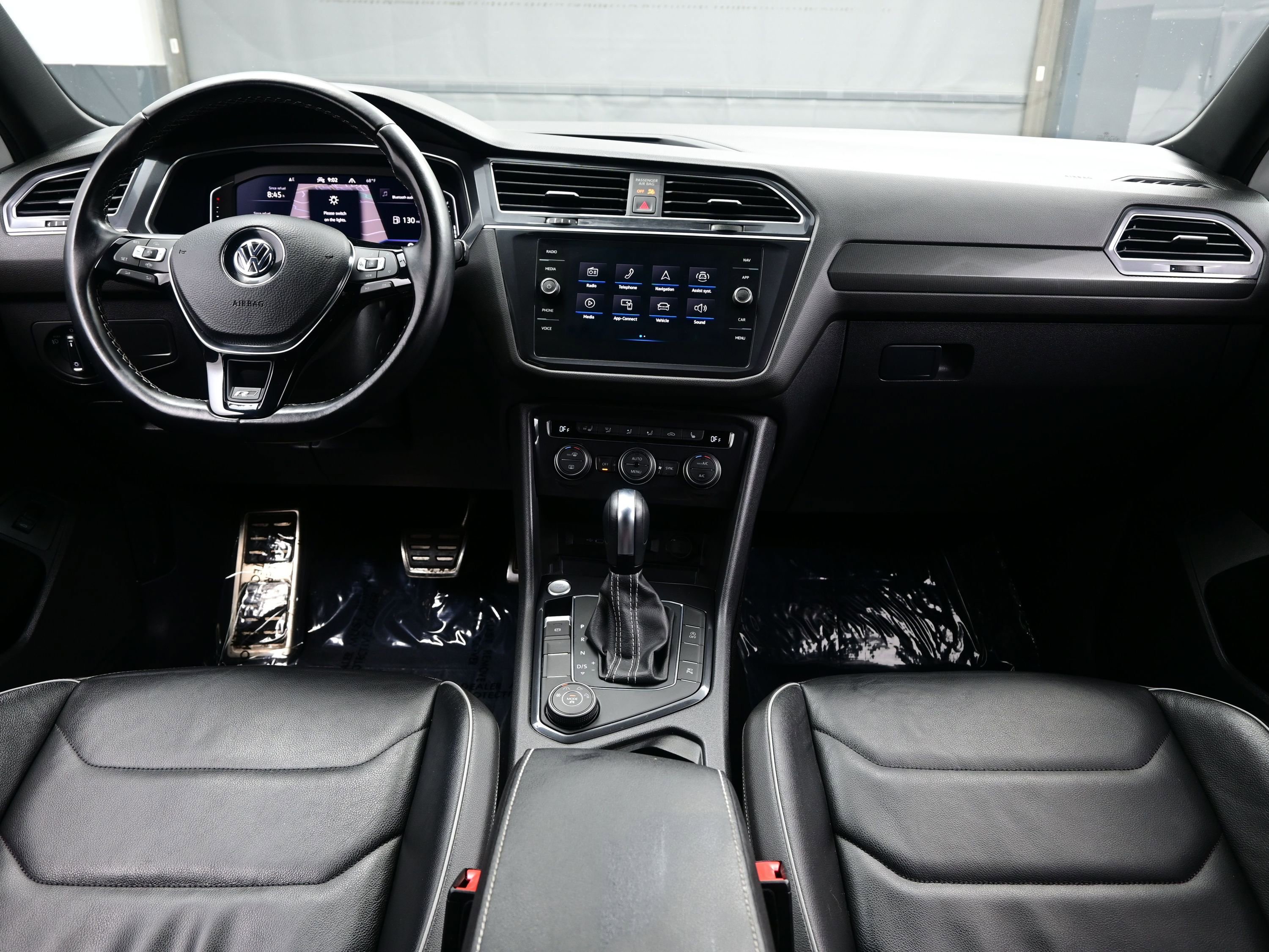 Used 2021 Volkswagen Tiguan SEL Premium R-Line image 17