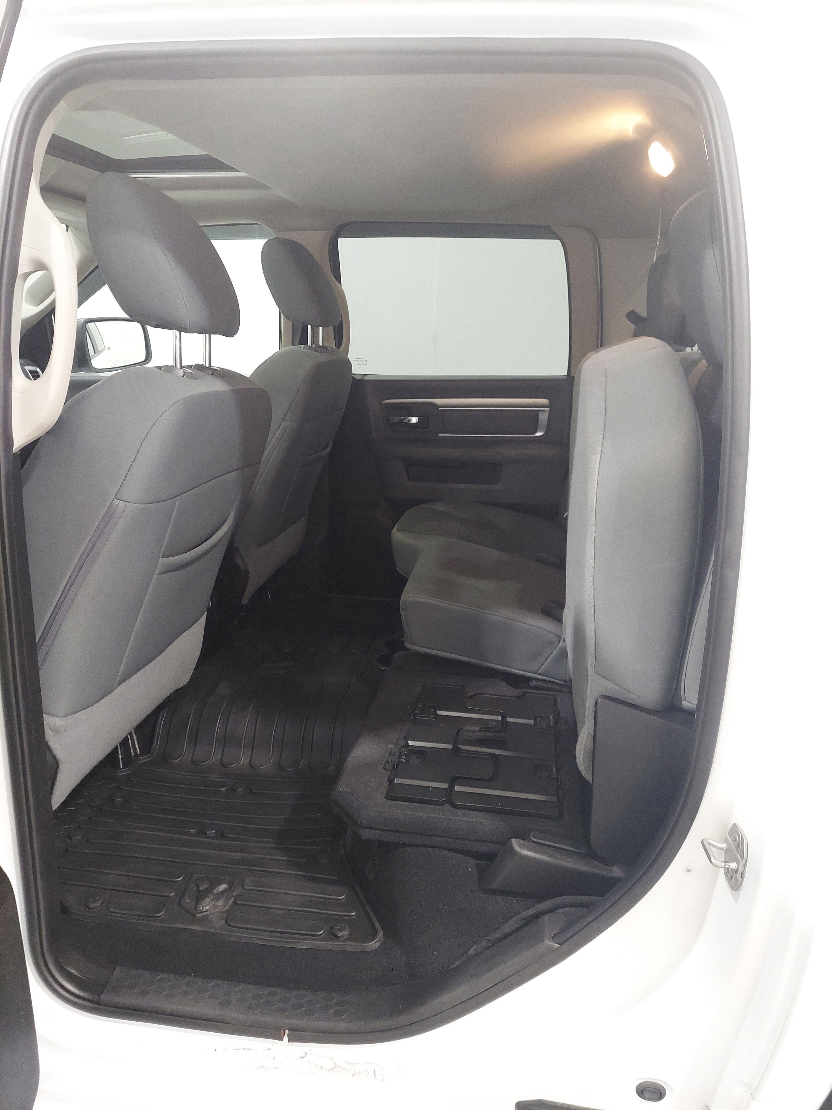 Used 2019 RAM 1500 Classic Warlock AWD/4WD image 16