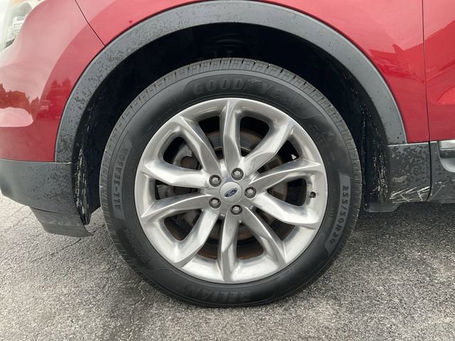 Used 2014 Ford Explorer XLT w/ Equipment Group 202A AWD/4WD image 8