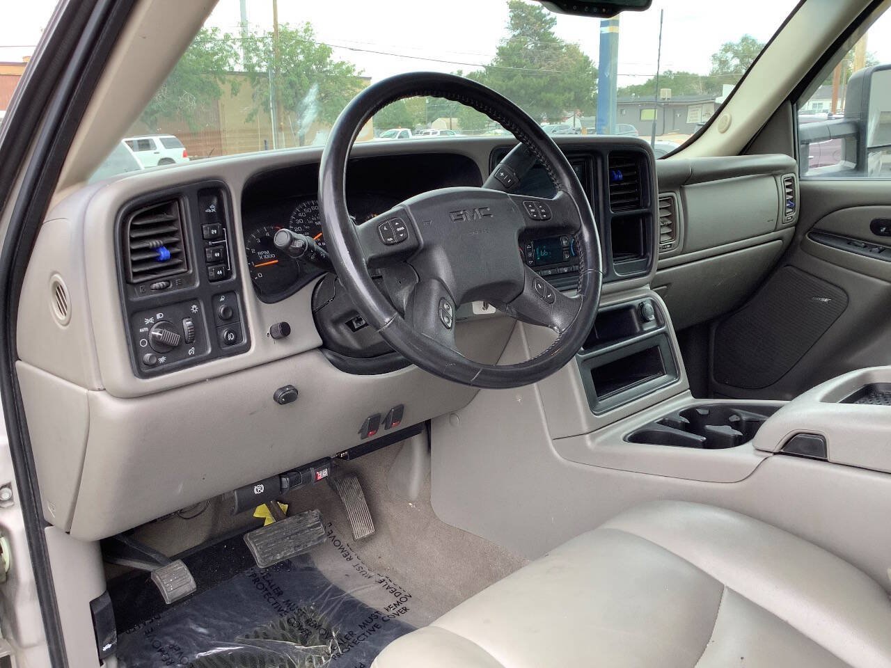 Used 2006 GMC Sierra 2500 SLE w/ Onstar Plus Package AWD/4WD image 40