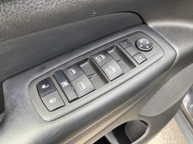 Used 2022 Jeep Grand Cherokee Limited w/ Trailer Tow Group IV AWD/4WD image 18