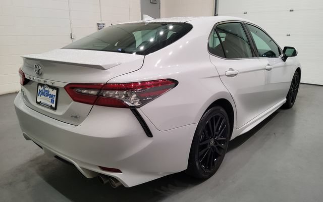 Used 2024 Toyota Camry XSE FWD image 7