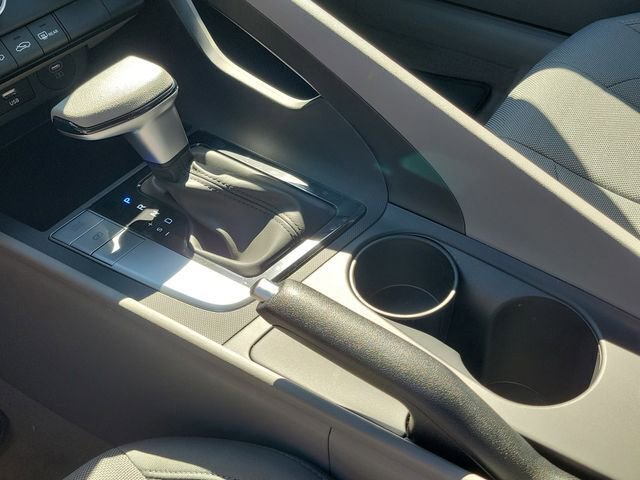 New 2026 Hyundai Elantra SE image 13