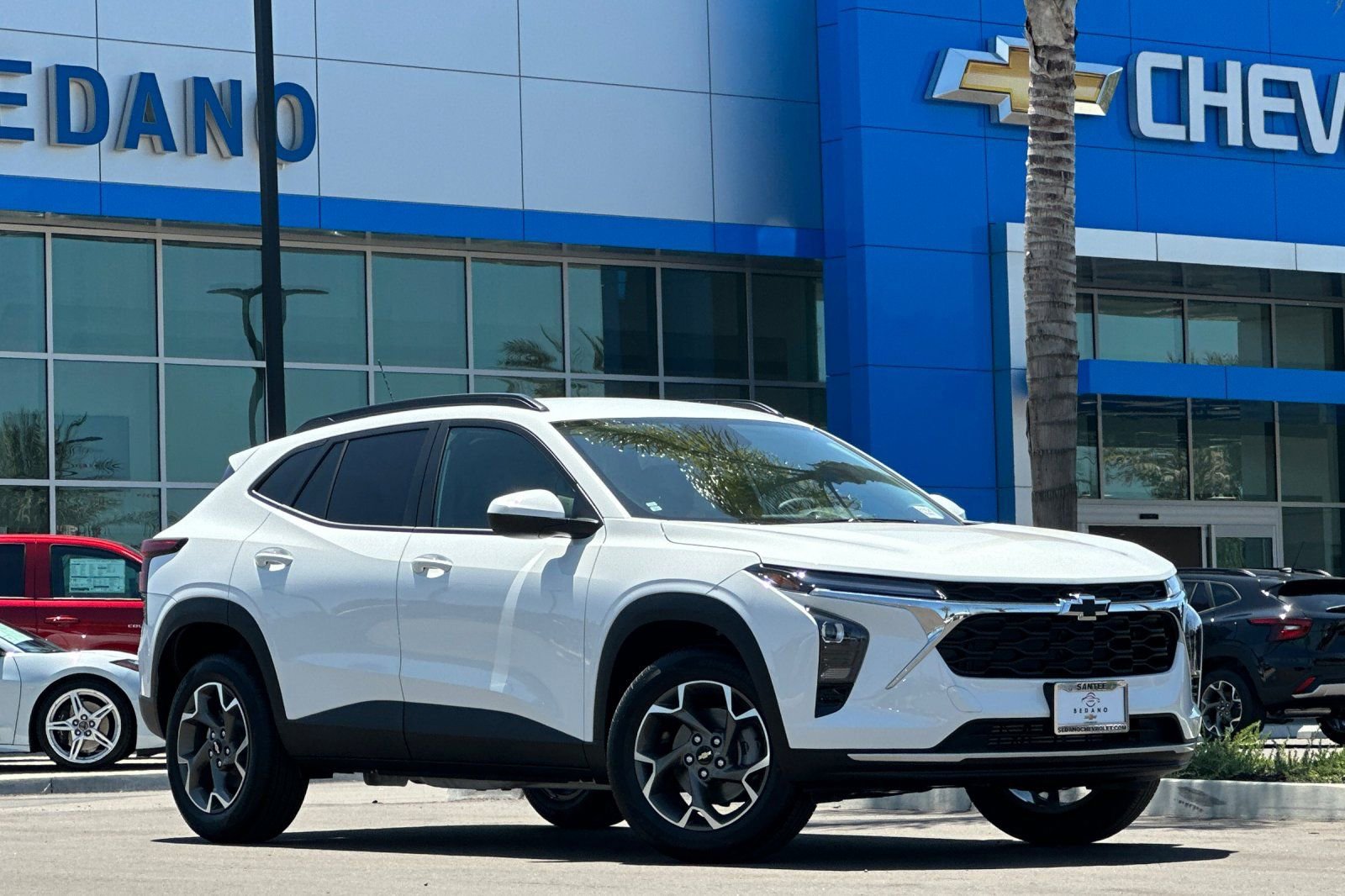 New 2026 Chevrolet Trax LT w/ Driver Confidence Package FWD image 2
