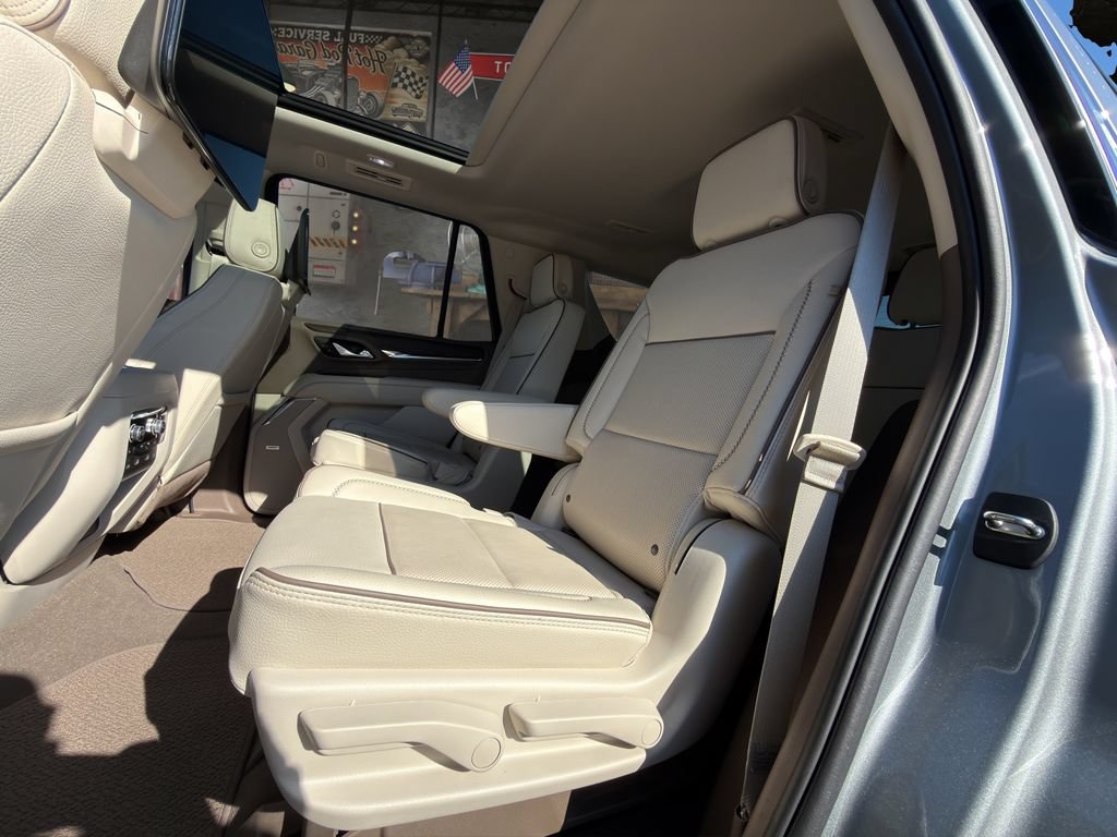 Certified 2023 GMC Yukon Denali w/ Denali Reserve Package AWD/4WD image 14