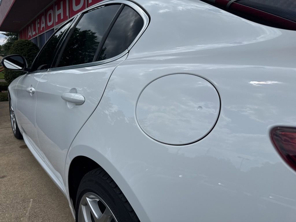 Used 2021 Alfa Romeo Giulia Ti AWD/4WD image 13
