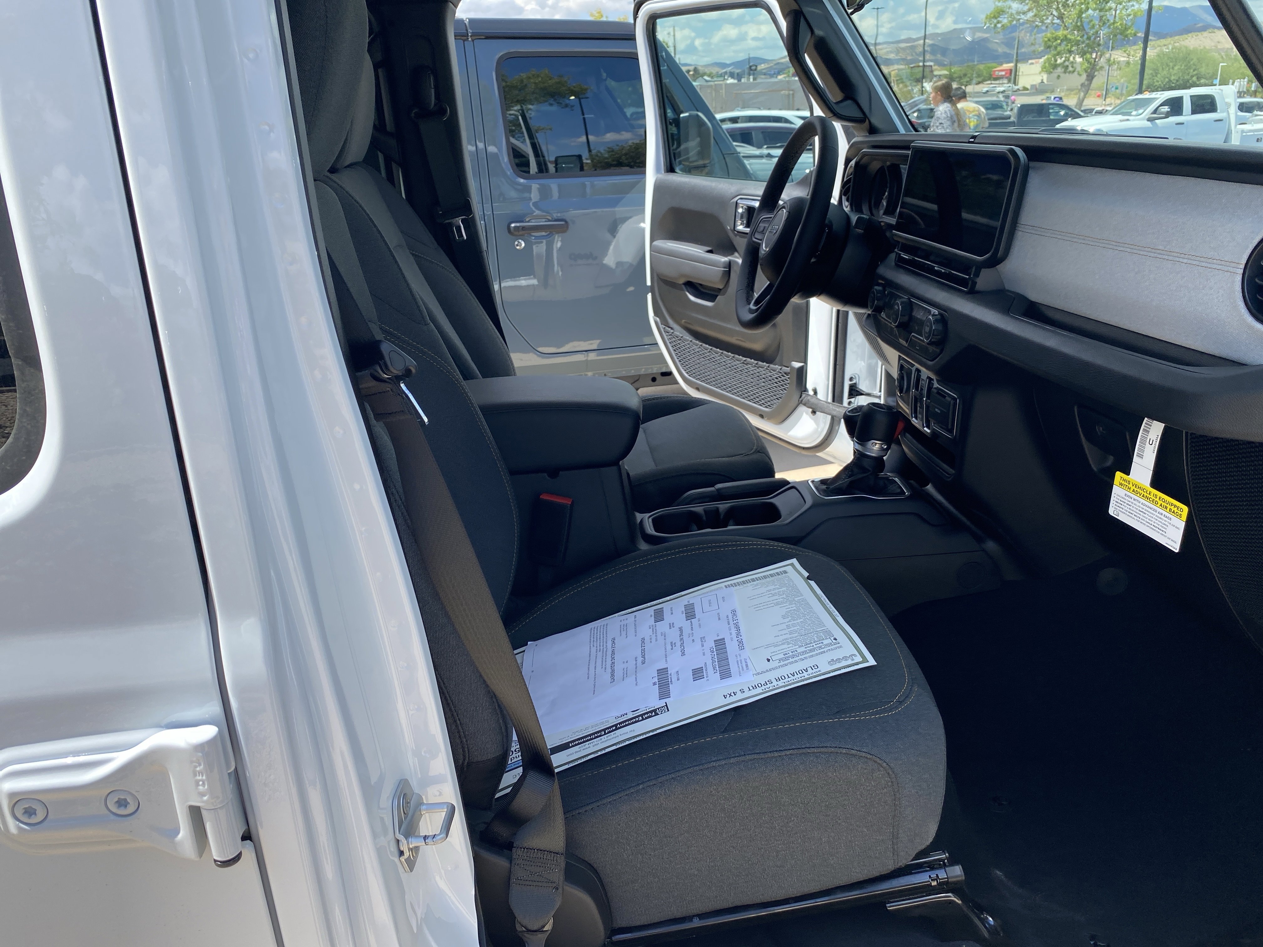 New 2025 Jeep Gladiator Sport image 22