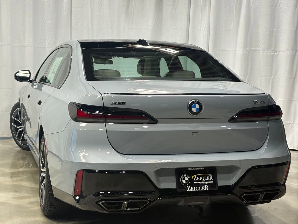 New 2026 BMW 760i xDrive w/ Premium Package AWD/4WD image 4