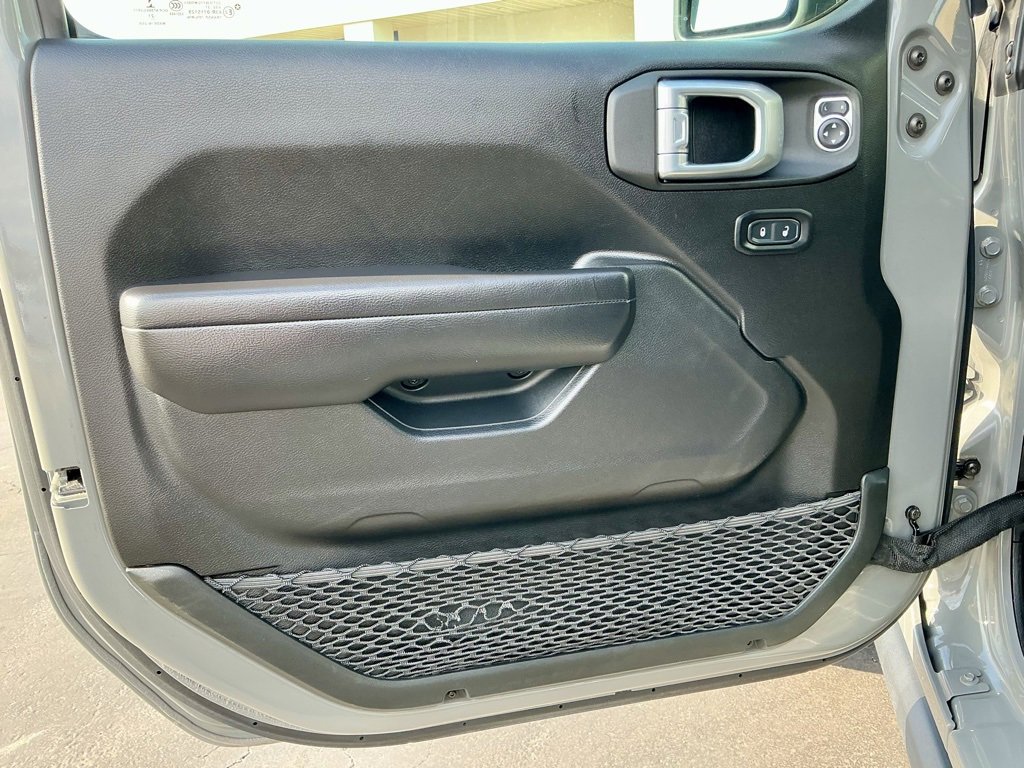 Used 2021 Jeep Wrangler Unlimited Islander image 43