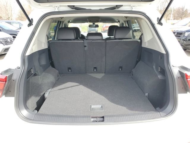 Used 2021 Volkswagen Tiguan SE AWD/4WD image 28