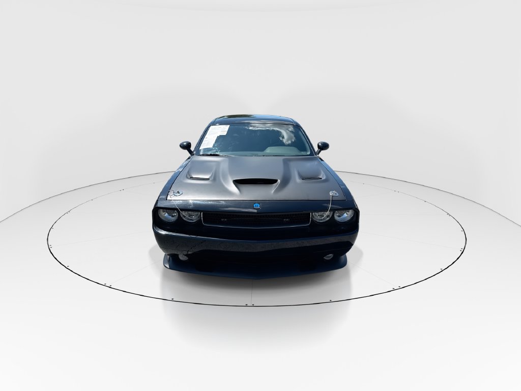 Used 2010 Dodge Challenger SRT8 RWD image 3