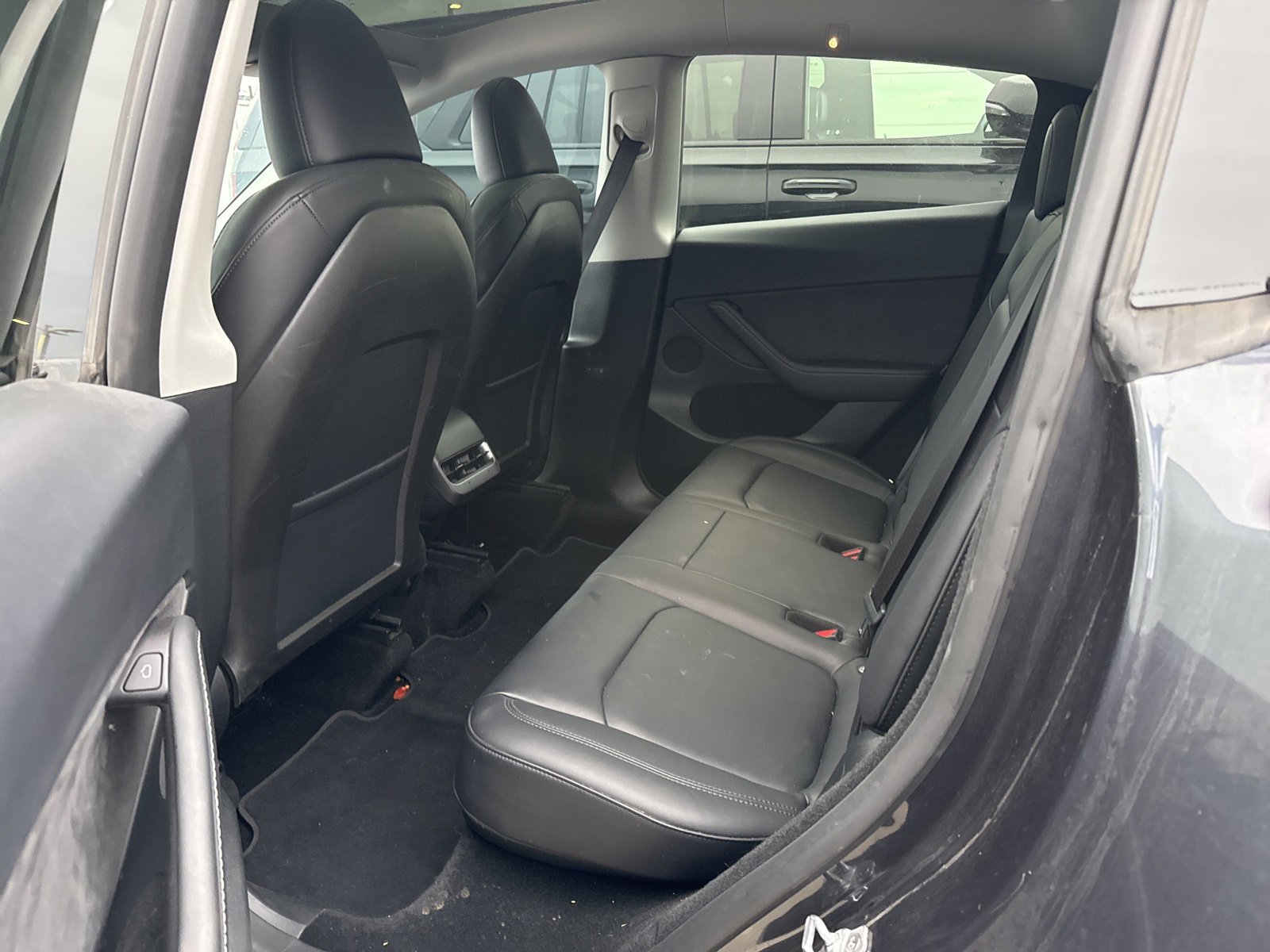 Used 2024 Tesla Model Y 2WD image 6