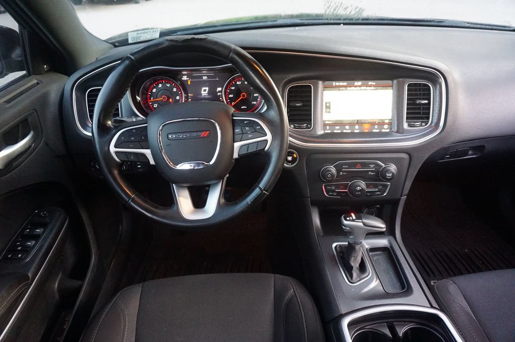 Used 2018 Dodge Charger SXT Plus w/ Navigation & Travel Group RWD image 5